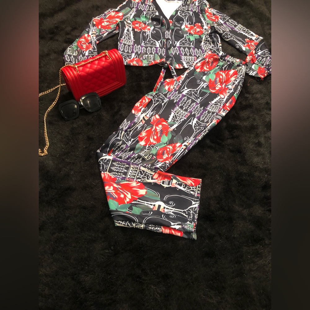 Ladies 2 pc set Size Large Multi Color - Picture 3 of 3